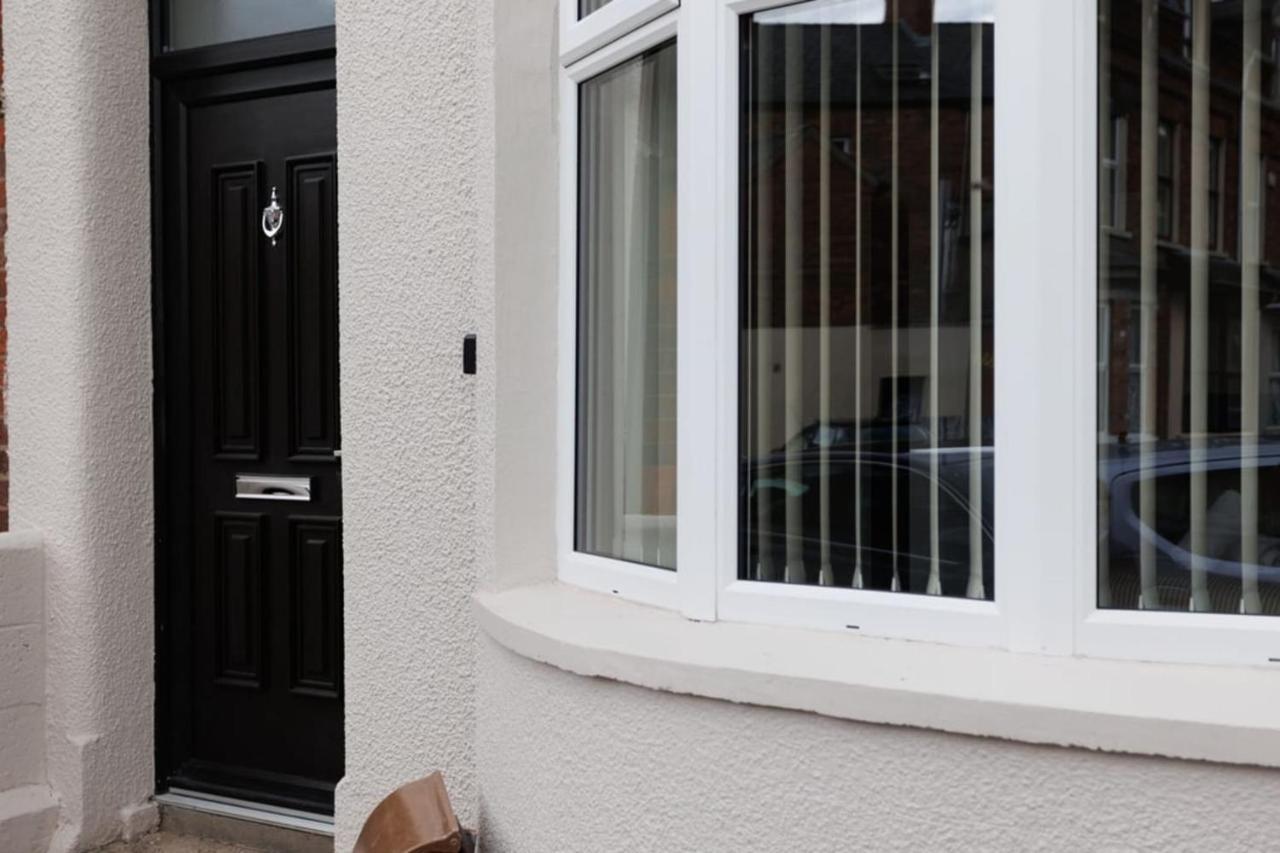 Chic Studio Apartment Central Belfast Sleeps 2. Exterior foto